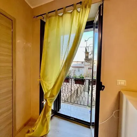 Apartman Cozy Studio Close By The Aragones Castle