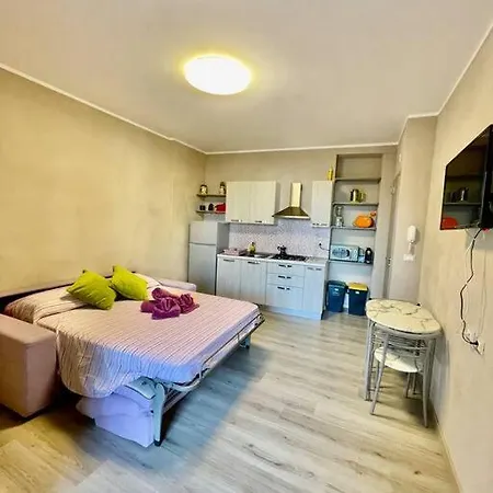 Cozy Studio Close By The Aragones Castle Apartman *