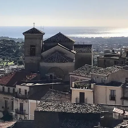 Cozy Studio Close By The Aragones Castle
