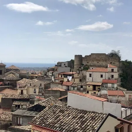 Cozy Studio Close By The Aragones Castle