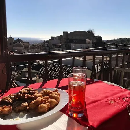 Cozy Studio Close By The Aragones Castle